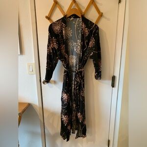 Sseko Designs Fair Trade Dandelion print Duster